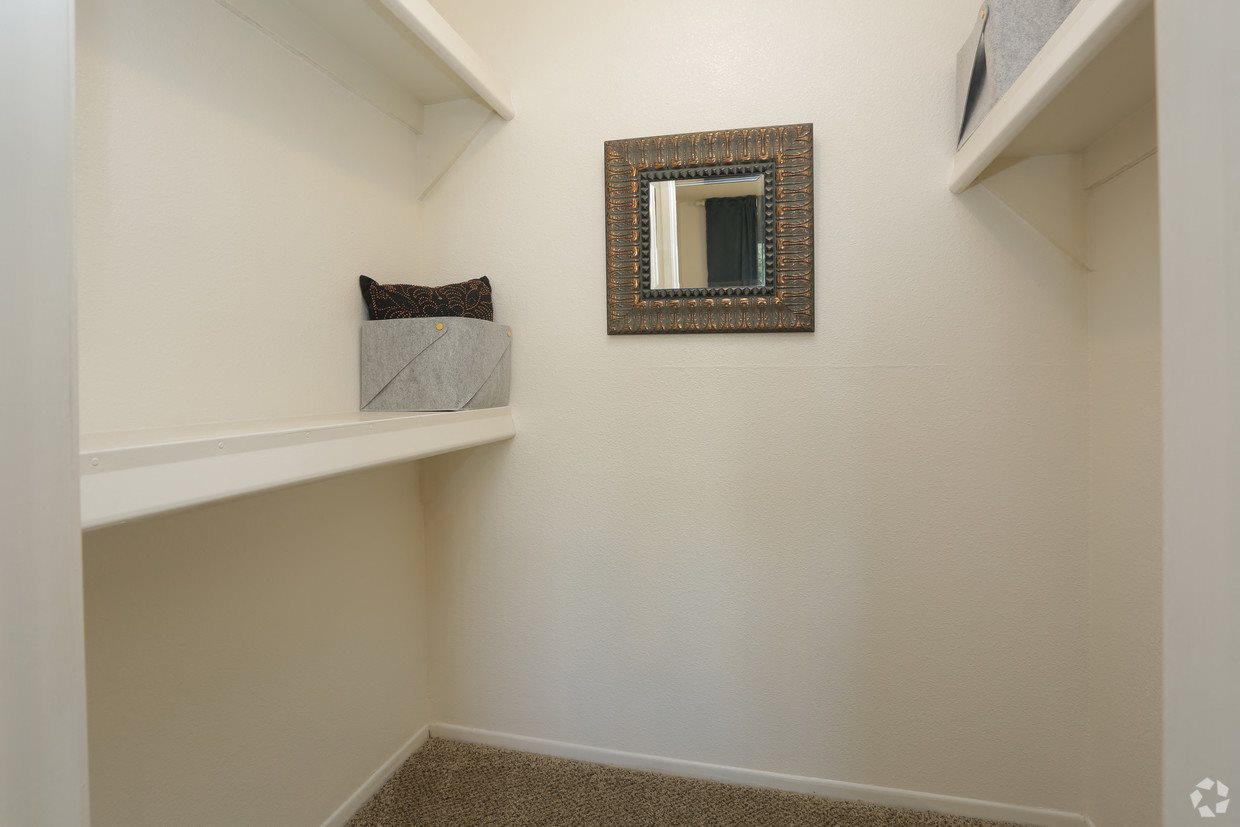 Gallery Photo 9